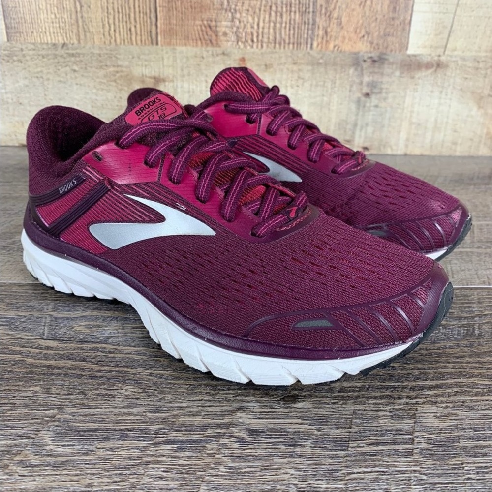 Brooks Adrenaline GTS 18 size 7 Women’s Shoe